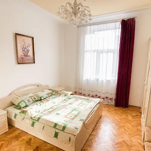 - Ivana Franka 21 Apartament